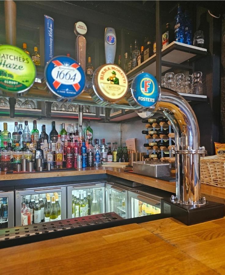 Dog And Partridge Inn Calne Zewnętrze zdjęcie